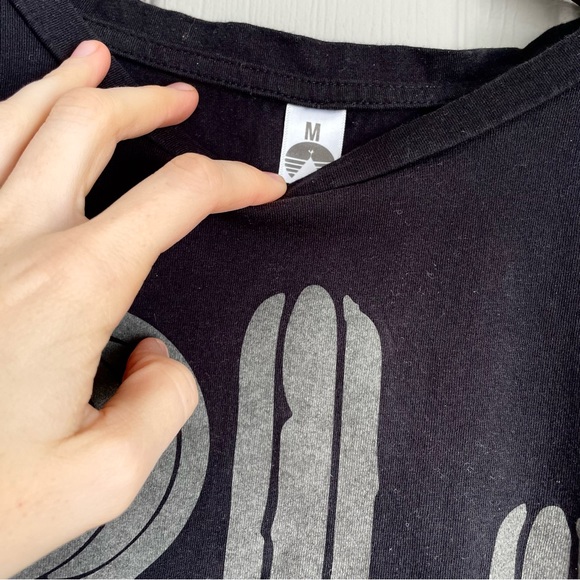 Minimalist Cactus Tee in Black and Gray - Picture 2 of 5